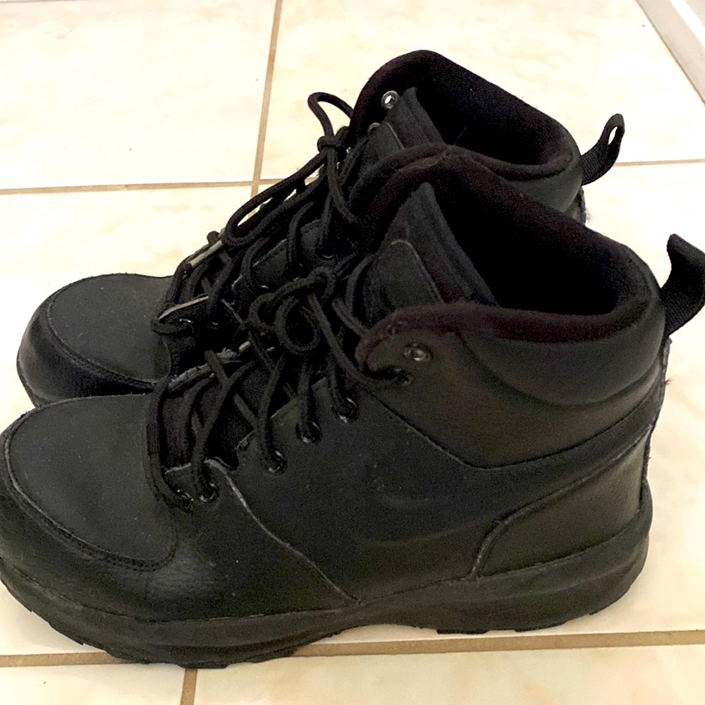 BOYS NIKE AIRFORCE 1 HIGHTOP BLACK RUNNING SHOES